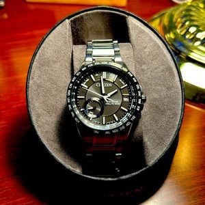 Citizen satellite wave GPS watch